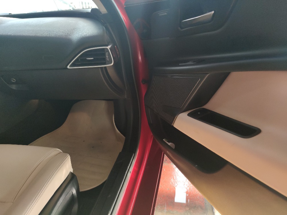 جاكوار XE